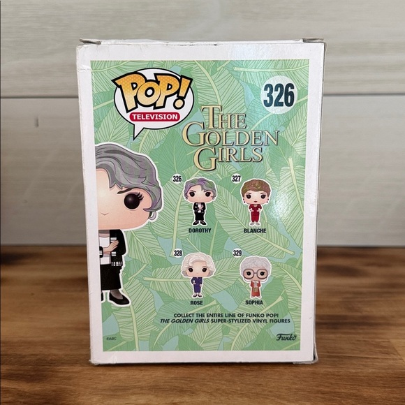 Funko Pop! The Golden Girls Dorothy #326 - Picture 5 of 8